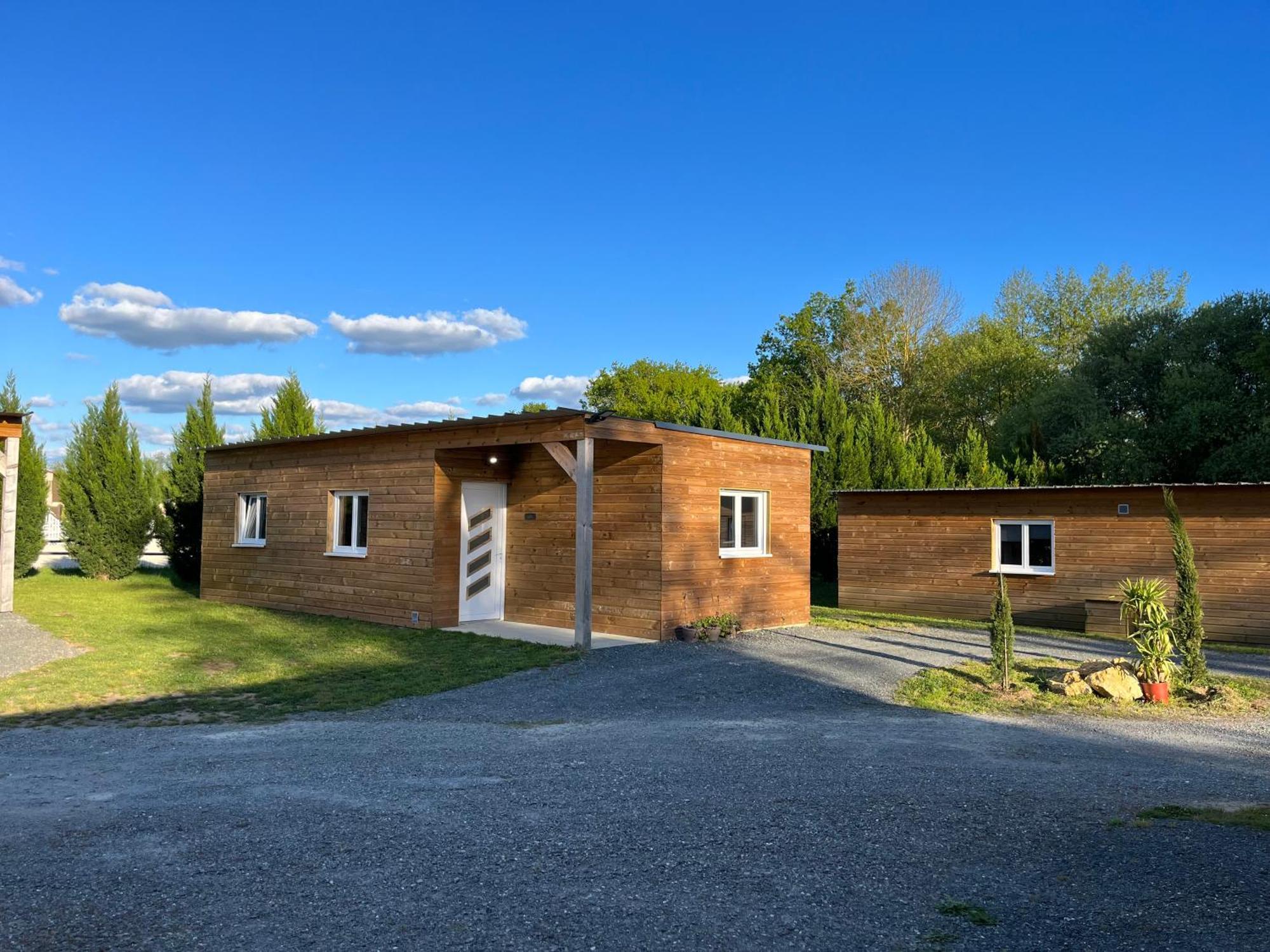 Les Chalets Du Mancel : Chalet Lulu - Bouleries Jump - 24H Du Mans Yvre-l'Eveque Exterior photo